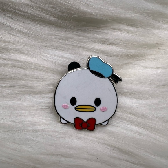 💙3/$20 Disney trading pin - Picture 1 of 3